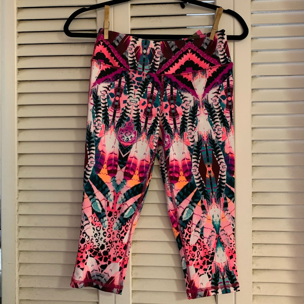 BWT Material Girl Crop Leggings